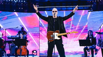 Da Eboli parte “L'Ultima Notte Rosa – The Final Show”: il tour d'addio di Umberto Tozzi