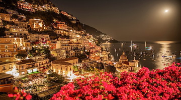 Da Salerno a Positano, rincorrendo la Luna delle fragole: un viaggio fotografico tra magia e bellezza