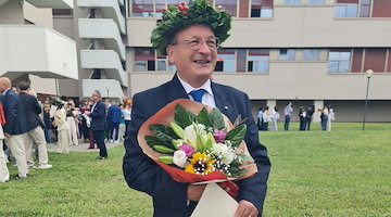 Domenico Taiani si laurea in Lettere all'Università di Salerno con una tesi in Storia Moderna sul borgo di Gete