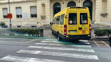 Emergenza scuolabus a Salerno, Celano: «Verifiche urgenti sul servizio, lavoratori senza tutele»