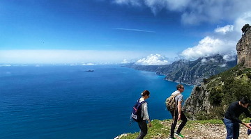 “Escursioni ad Agerola. Trekking tra mare e terra in Costiera Amalfitana”, la prima guida escursionistica sul territorio agerolese 