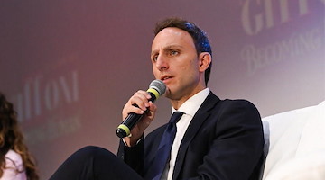 Foto rubate di donne e minorenni sul web, De Luca invoca l'identità digitale obbligatoria: «Non è più rinviabile»