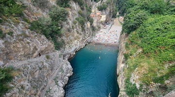 Furore tra mito, cinema e arte contemporanea: il Fiordo entra nel Campania Teatro Festival 2025