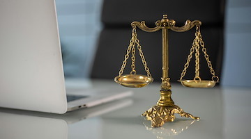 Ginecologo di Cava de' Tirreni accusato di molestie: il giudice dispone il processo immediato