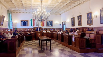 Giovane morta a Cava de’ Tirreni e approvazione del rendiconto di gestione: le parole del Consiglio Comunale 