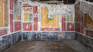 Il letto sbarrato contro l’eruzione: a Pompei la straziante scena nella casa di Elle e Frisso
