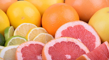 Il pompelmo, l’agrume che purifica e rigenera l’organismo
