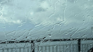 In arrivo allerta meteo gialla in Campania: previsti temporali improvvisi e intesi 