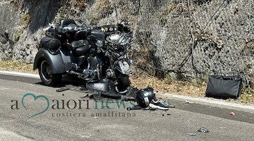 Incidente a Maiori, moto a tre ruote si schianta contro la roccia a Erchie: feriti due turisti