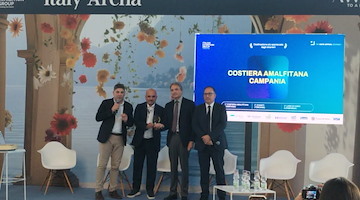 La Costa d'Amalfi vince l'Oscar del Turismo Italiano: è la “Destinazione Digitale 2025” più amata dagli stranieri
