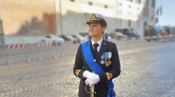 La Marina Militare piange la tenente di vascello Federica Tripoli, morta a 32 anni dopo un incidente in moto