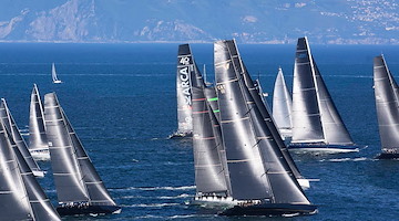 La Tre Golfi Sailing Week celebra la 70ª edizione tra Napoli e Sorrento: il Mediterraneo torna capitale della vela