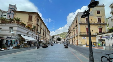 Maiori, al Chiostro di Palazzo Mezzacapo il 1° maggio in musica del Forum dei Giovani