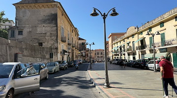 Maiori, l'area del Demanio bocciata dagli ambulanti: «Non idonea ad ospitare il mercato»