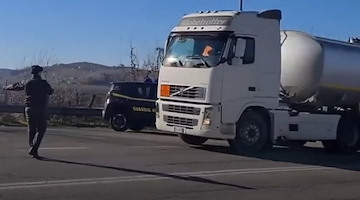 Marigliano, frode alle accise: sequestrati 56 mila litri di gasolio di contrabbando e due mezzi pesanti