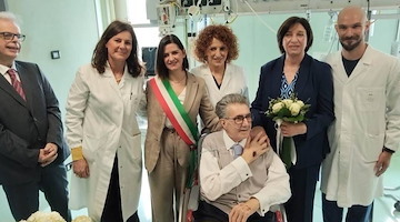 Matrimonio speciale all'Ospedale di Perugia: Alessandro e Maria Grazia sposi nel reparto di Terapia intensiva 