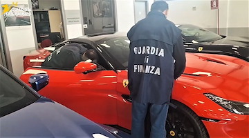 Maxi frode da 43 milioni di euro sull'importazione di auto: smantellata rete italo-tedesca