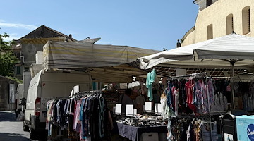 «Mercato quindicinale danneggia venditori e cittadini», a Maiori ambulanti in stato di agitazione