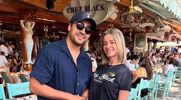 Mert Ramazan Demir in vacanza a Positano: per l'attore turco tappa di gusto al Ristorante Chez Black