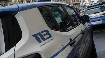 Napoli, 18enne arrestato con una pistola clandestina nascosta sotto il cuscino