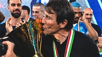 Napoli campione e il futuro di Conte, De Laurentiis ci spera: «Mi farebbe molto piacere se rimanesse»