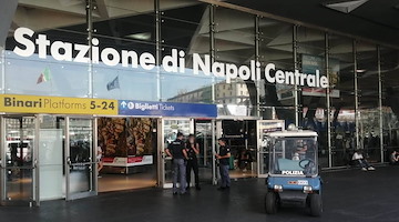 Napoli, due arresti su mandato europeo: reati sessuali in Romania e rapina in Francia