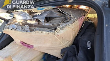 Nascondeva in casa 300 chili di droga, arrestato pusher nell'avellinese
