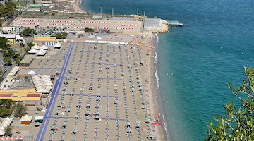 Paura a Vietri sul Mare: tre bambini alla deriva salvati dalla Guardia Costiera