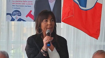 PNRR, Vietri (Fdi): «Italia elogiata anche da democratici e socialisti europei, De Luca smetta di dormire»