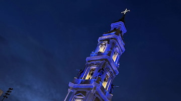 Pompei, una nuova luce per il Campanile del Santuario: “Faro di pace e speranza”