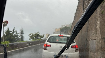 Protezione Civile emana allerta meteo gialla per giovedì 17 luglio in Campania