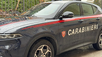 Rapina a mano armata davanti alla caserma dei Carabinieri: arrestati due uomini