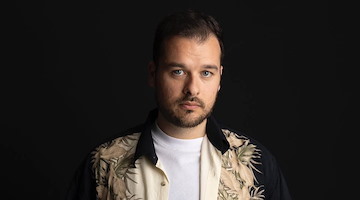 Ravello, 20 agosto il cantautore Davide Napoleone apre l'edizione 2025 di "Strangers in the night"