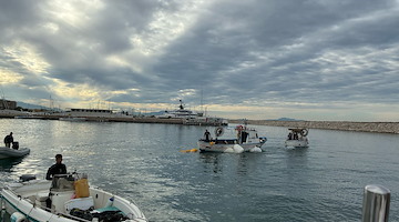 Recuperato il motopeschereccio “Bacchitiello” a Marina d'Arechi: scongiurato il rischio di inquinamento