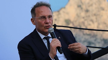 Regionali, Edmondo Cirielli è il candidato del centrodestra: «Io corro per la coalizione, daremo alla Campania una nuova opportunità»