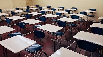 Ridimensionamento scolastico, il TAR dà ragione alla Regione Campania: no al taglio dei dirigenti imposto dal Ministero 