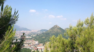 Rifiuti, il Comune di Roccapiemonte vince in parte la causa: revocato decreto da 3,4 milioni
