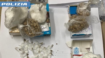 Salerno, arrestato con cocaina ed eroina: sequestrati oltre 1.100 euro in contanti