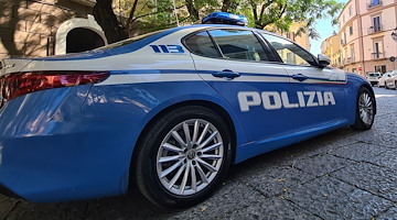 Salerno, furti in diversi negozi del centro: arrestate due donne e uno straniero 