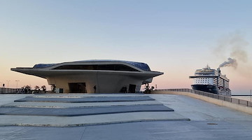 Salerno, intesa strategica con Norwegian Cruise Line : attesi oltre 300mila crocieristi nel 2026 al Terminal Zaha Hadid