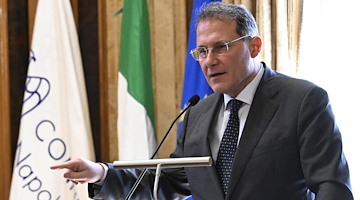 Sanità, Cirielli attacca la giunta: “Altro che primati, qui si offende la sofferenza dei campani” 