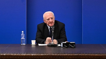 Sanità, scontro sul piano di rientro in Campania. De Luca parla di «ricatto politico», Iannone ribatte: «Parametri non raggiunti dalla Regione»