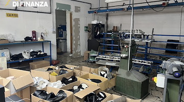 Sequestrato calzaturificio abusivo nel casertano: denunciato il titolare