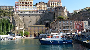 Sorrento, la "Nave del Cuore" torna domani a Marina Piccola
