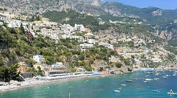 "Su per Positano" solleva dubbi su trasparenza processo partecipativo del Piano Attuativo Demaniale (PAD) avviato dal Comune