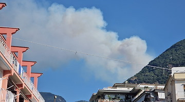 Tra natura e scelleratezza umana: dal disastro del Vesuvio alle responsabilità di oggi