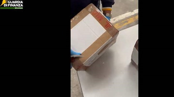Traffico internazionale di stupefacenti via posta dalla Spagna: sequestro di 55 kg dal valore di 700 mila euro