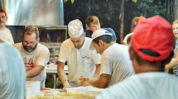 Tramonti, torna la Notte della Pizza: due serate di gusto, musica e tradizione il 13 e 14 agosto