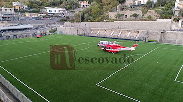 Turista si frattura una gamba lungo il Sentiero degli Dei: recuperata con l'elicottero