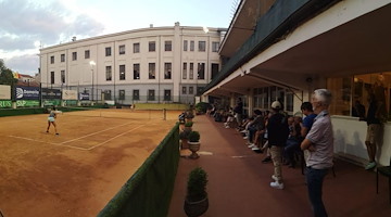 Ultime avvincenti sfide al Social Tennis Club di Cava, sabato la finale dell’Open Damarila 2025